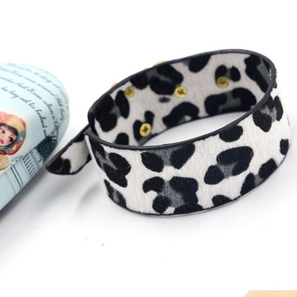 Just In! 🆕 LEXI Leopard Bracelet - Picture 6 of 7